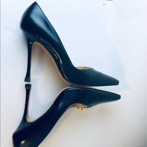 Vintage Manolo Blahnik Stiletto Pump 4.5” Black 38